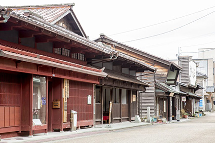 三国湊きたまえ通り